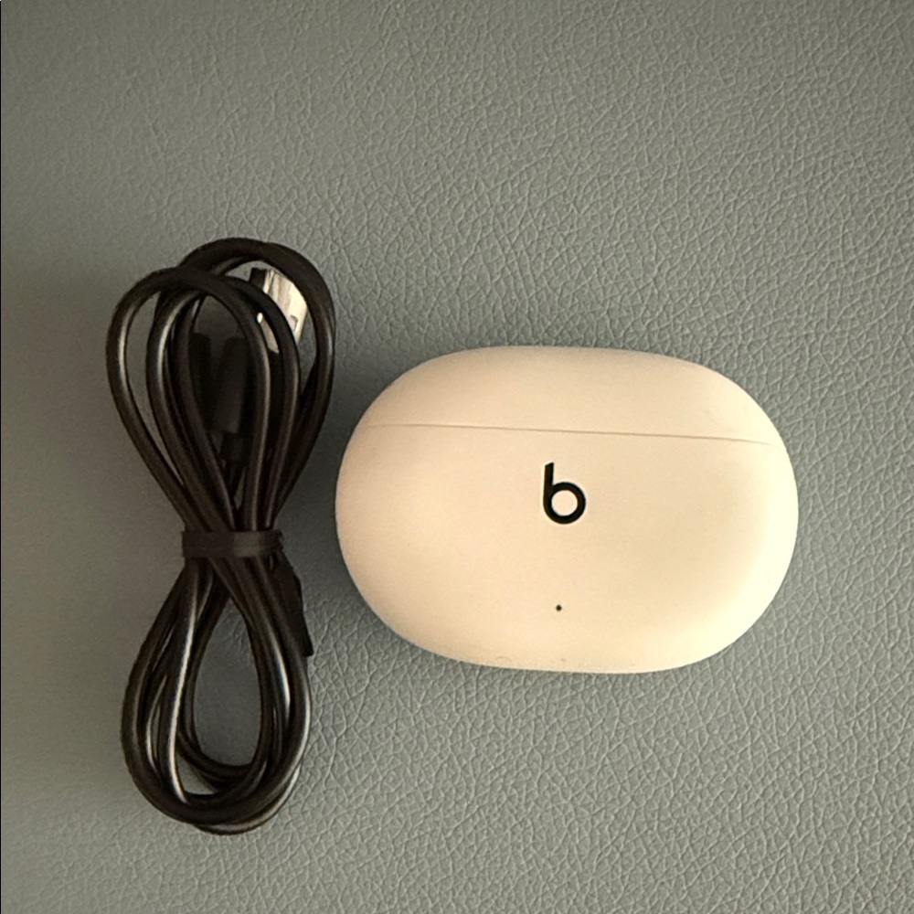 Beats by Dre White Earbud Headphones